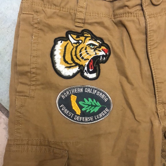 Gap Shorts - Picture 2 of 3